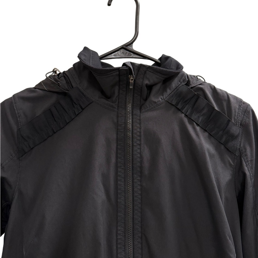 Lululemon Run: Bandit Jacket Reflective - Picture 7 of 16
